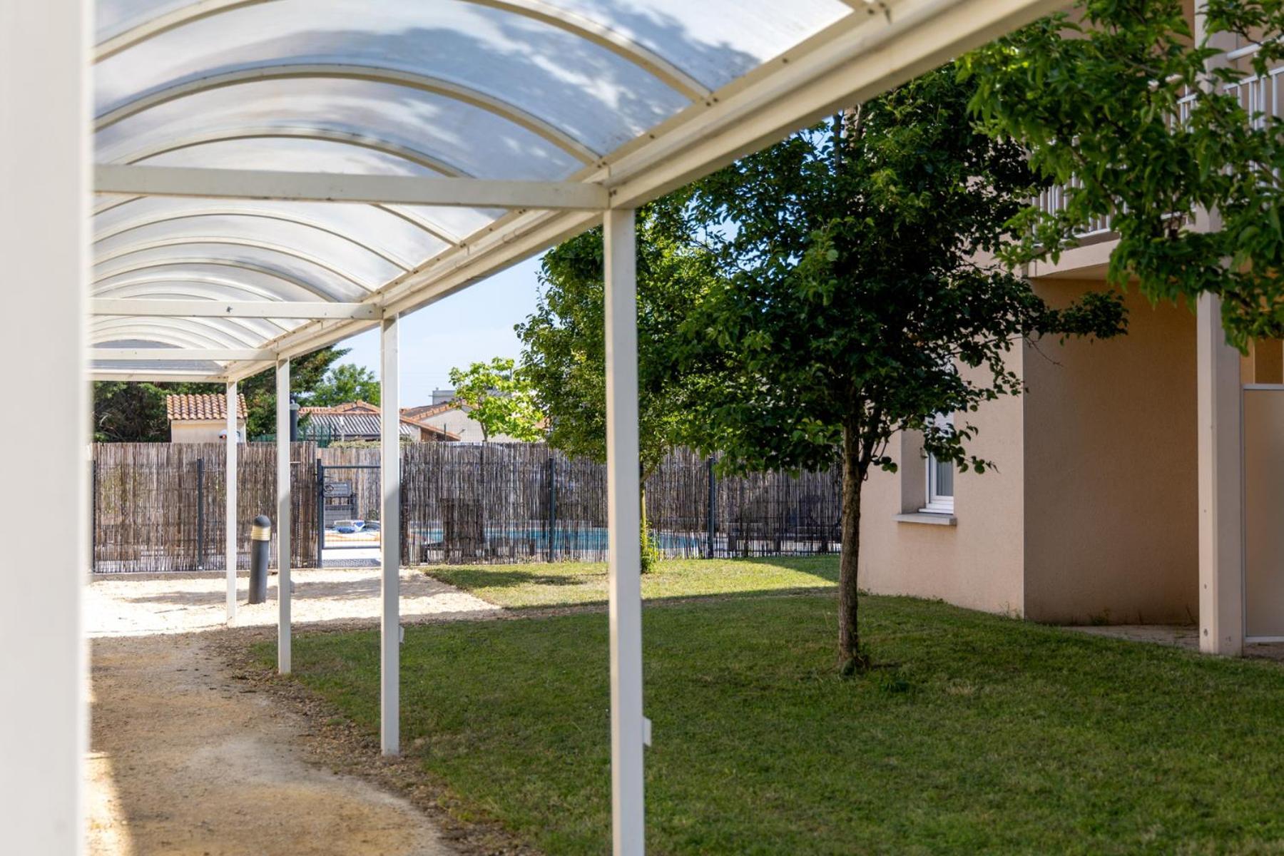 Patio Parc Residence Argenton-lʼ Église Eksteriør billede